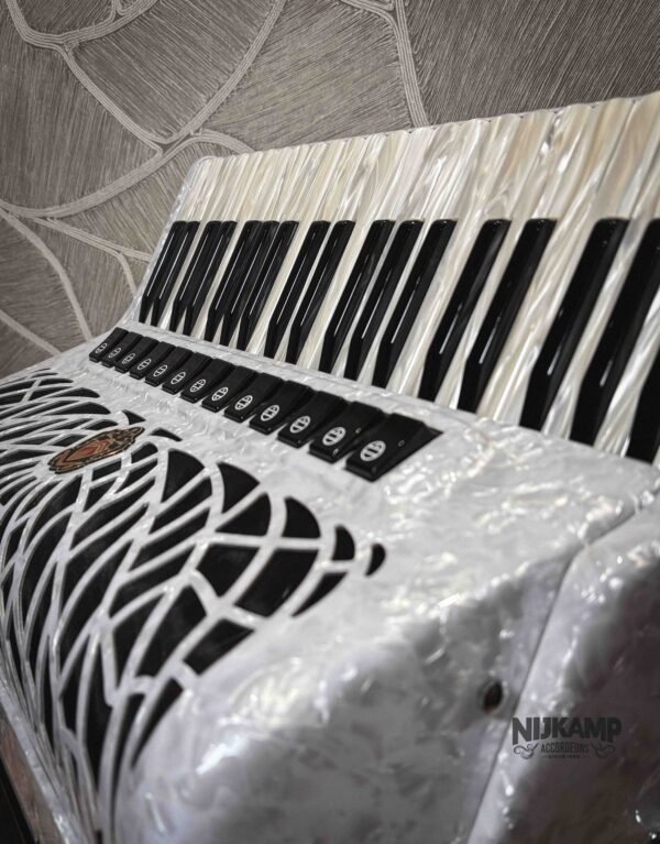 Air_VI_Perloid_White-5 Scandalli Air VI Limited Editie Perloid Wit