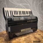 Hohner_Morino_IV_N_10008279-1 Hohner Morino IV N piano-accordeon met 41 toetsen en 120 bassen